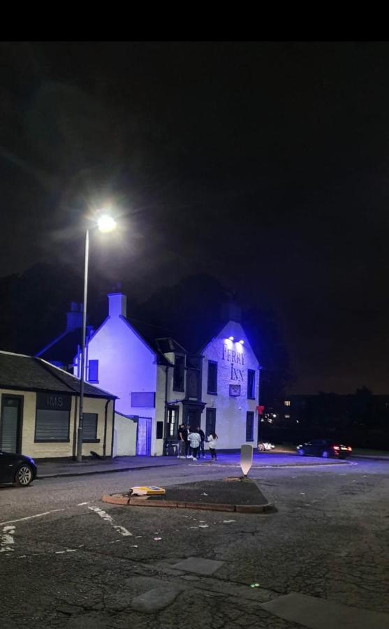 The Ferry Inn Renfrew Exterior foto